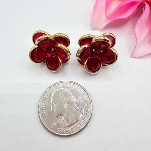 Vintage Red Austrian Crystal Cluster Flower Stud Earrings Sparkling Gold Tone - Picture 9 of 10